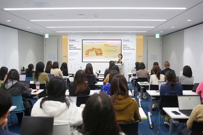 [사진자료] 피부장벽 전문 브랜드 닥터 자르트, 피부과 자문위원회 성료... 국내 피부과 전문의와 최신 스킨케어 인사이트 논의 (2).jpg