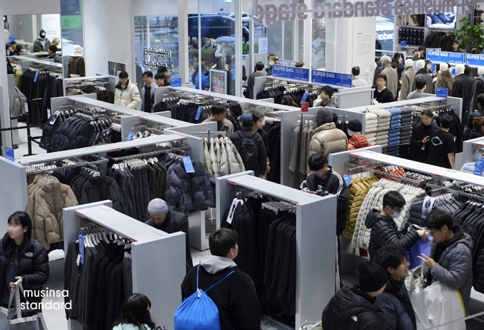 “올해 거래액 4700억 찍고 내년엔 1조”... 무신사 스탠다드, 거침없는 ‘K-SPA’의 질주