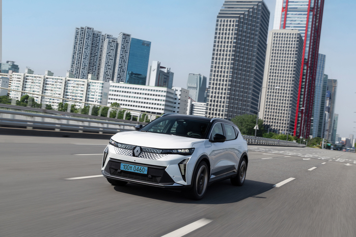 [사진자료] 세닉 E-Tech 100% 일렉트릭(Scenic E-Tech 100% Electric) 주행 사진(1).JPG