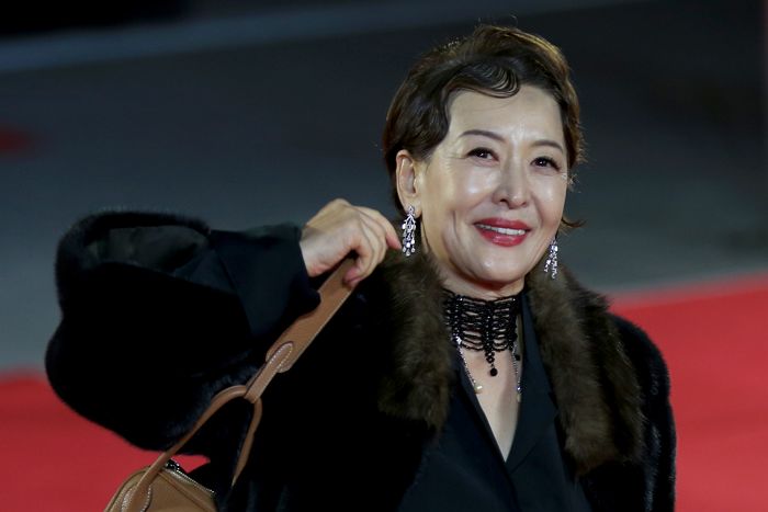 ‘1세대 연극 스타’ 배우 윤석화, 별세 보도는 ‘오보’... “현재 위독한 상태”