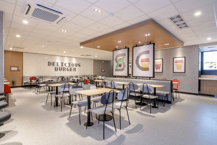 [보도사진2] 맥도날드 ‘파주운정교하점’ 내부 사진.jpg