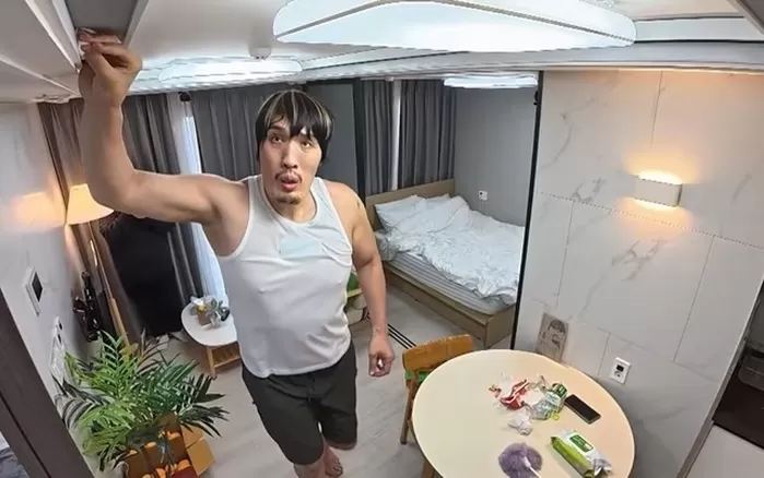 ‘217cm’ 최홍만, 샤워부스에 꽉 껴 팔만 밖으로... 일상 공개한다