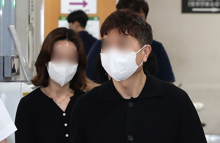 origin_출연료62억횡령박수홍친형부부항소심공판출석.jpg