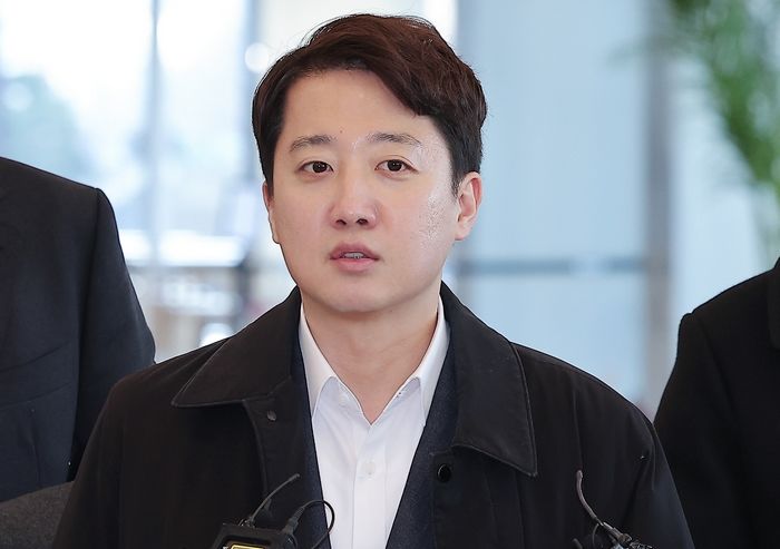 ‘공천개입 의혹’ 이준석, 김건희 특검서 9시간 반 조사받아... “왜 피의자인지 모르겠다”