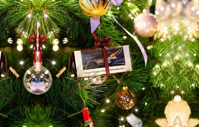 [사진자료] 르노 성수에서 고객 감사 콘서트 ‘캔들라이트 재즈 콘서트’ 개최_4.jpg