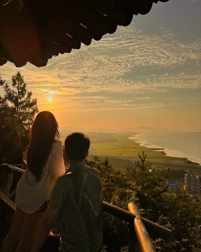 사진 2_호텔현대 바이 라한 목포에서 즐기는 일출 이미지.jpg