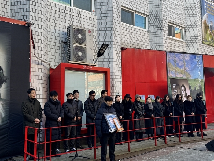 추도노래 출연진.jpg