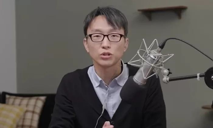 정희원 저속노화연구소 대표.&nbsp;유튜브 ‘정희원의 저속노화’ 캐버