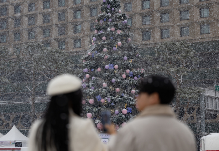 '화이트 크리스마스' 가능성↑... 전국 강한 한파 몰아친다