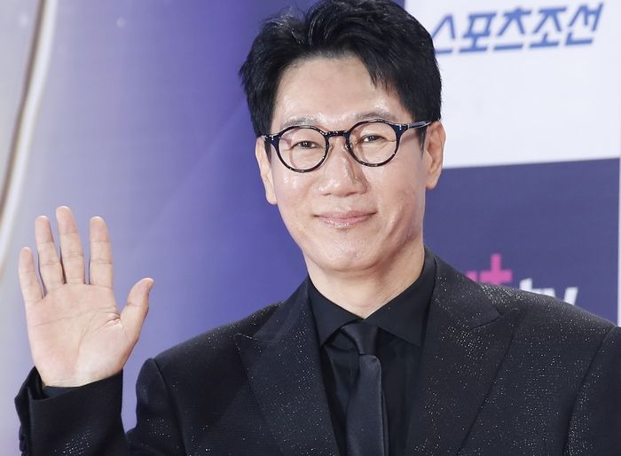 지석진, 24일 모친상... 데뷔 33년 만의 ‘첫 대상’ 직후 찾아온 슬픔