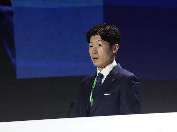 남편소식 대신 알려드립니다.박지성 전 선수가 FIFA Men’s Football Stakeholders Committee의 위원으로 위촉돼 2029년까지 활동하게 되었습니다 (3).jpg