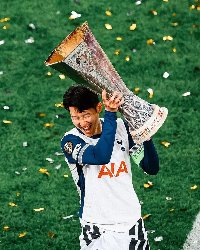 Instagram 'spursofficial'