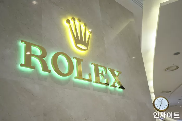 롤렉스 시계 값 2400만원 보냈더니 돈만 받고 잠적해버린 명품 매장 직원
