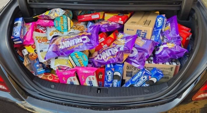 아이들을 위해 구매한 과자. 보배드림