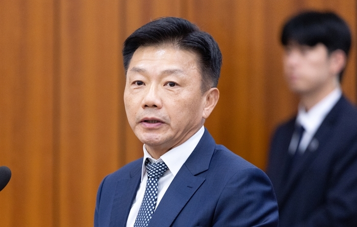 origin_국감답변하는송치영포스코이앤씨사장 (1).jpg