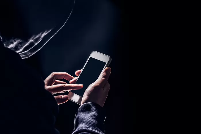 일본서 체포된 20대 한국인, 스마트폰에 불법 촬영한 '귀멸의칼날:무한 ...