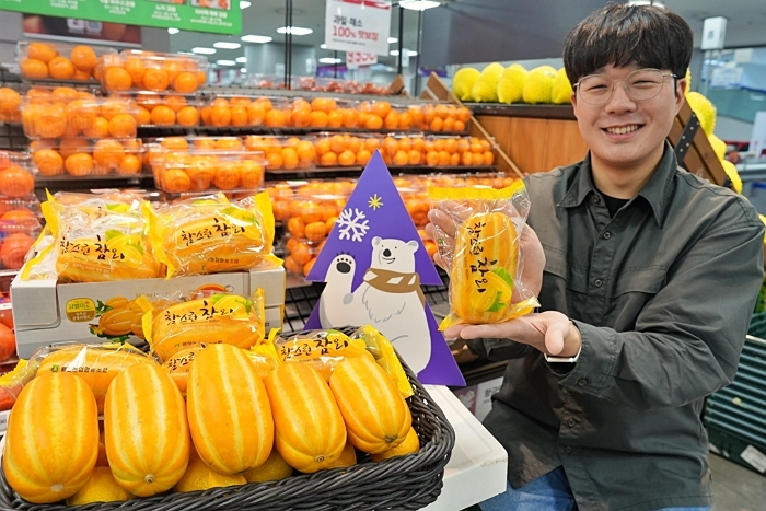 1. 롯데마트 겨울참외 홍보 사진.jpg