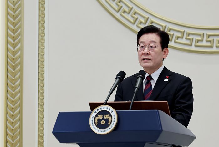 李 대통령, 청와대서 첫 시무식... 