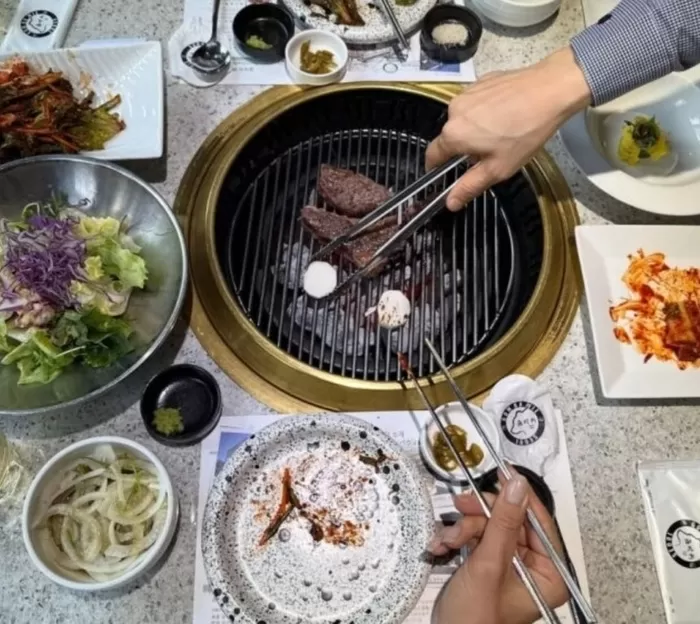 톱 모델 이리나 샤크의 서울 즐기기/이리나 샤크 인스타그램