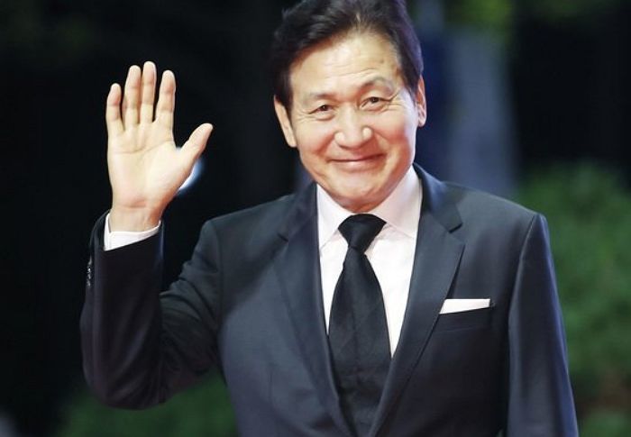 ‘국민 배우’ 안성기 별세