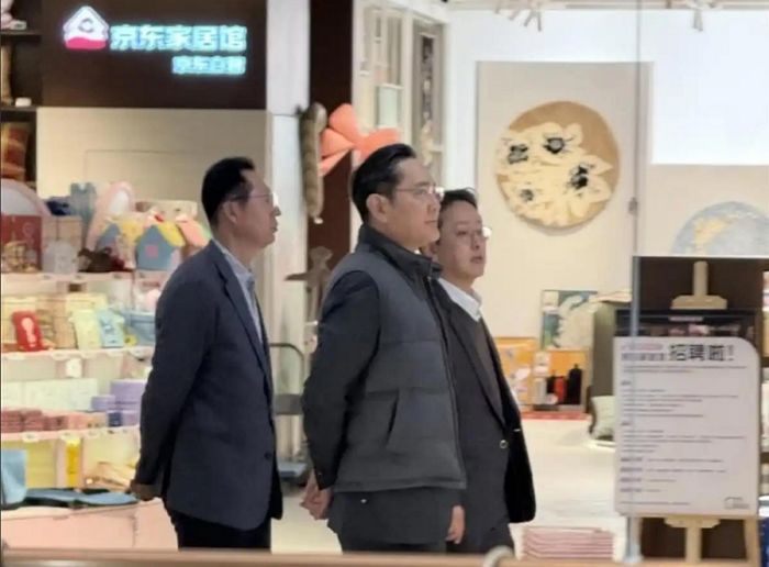 “베이징 쇼핑몰서 ‘재드래곤’ 포착”... 中 포털 발칵 뒤집은 목격담