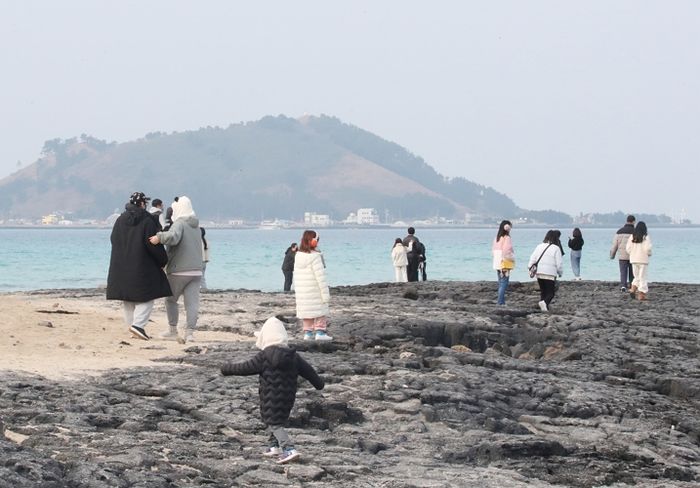 제주, 올해도 쏜다... 단체 관광객 1인당 ‘지역화폐 3만원’ 지원