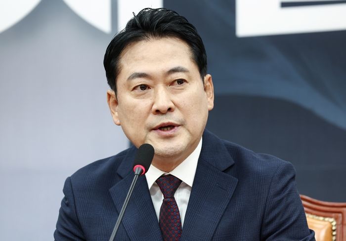 장동혁 ‘12·3 비상계엄’ 사과... “상황에 맞지 않는 잘못된 수단”