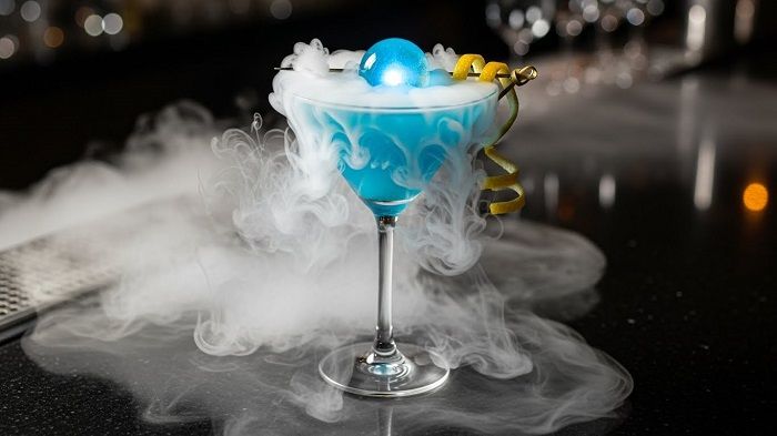 “보기엔 화려하고 예쁘지만”... 의사들이 위험하다고 경고한 ‘이 술’ 정체