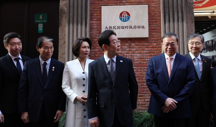 origin_임시정부청사찾은이재명대통령.jpg