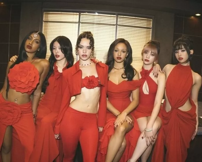 [서울=뉴시스] 왼쪽부터 라라, 윤채, 다니엘라, 마농, 메간, 소피아. 걸그룹 캣츠아이 멤버들. (사진 = 하이브 x 게펜 레코드 제공). 2025.12.09. photo@...