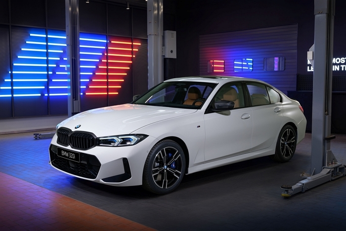 사진1-BMW 320i M 스포츠 M 퍼포먼스 파츠 에디션.jpg