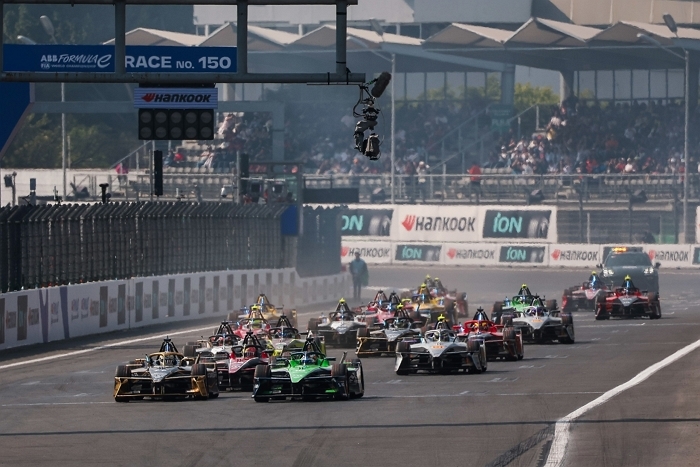 [사진자료2] 포뮬러 E 시즌 12 2026 한국 멕시코시티 E-PRIX 경기 장면.jpg