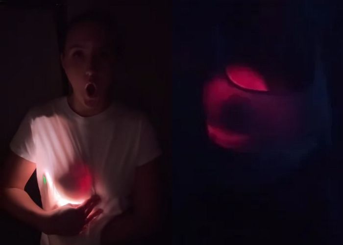 어둠 속, 성형한 가슴 아래 불 비췄더니 ‘번쩍’... SNS 화제의 영상 뭐길래