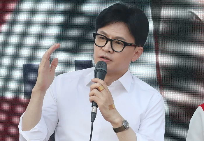 내란 사태 반영”... 민주당이 내년 예산 7000억 추가 삭감하자 분노한 ...