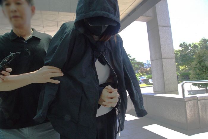 학교 침입해 훔친 시험지로 전교 1등 유지... 학부모 징역 4년6개월