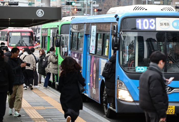 시민 위해 운전대 잡았더니 “복수하겠다”... 파업 불참 버스에 ‘좌표 찍기’ 논란