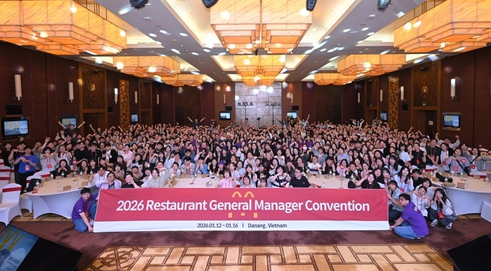 [보도사진] 한국맥도날드가 지난 14일 베트남 다낭에서 전국 레스토랑 점장 400여 명을 대상으로 ‘2026 RGM(Restaurant General Manager) 컨벤션’을 진행했다..jpg