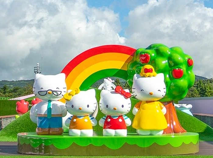 제주 왔으면 이건 사야지… 헬로키티도 제주 옷 입었다