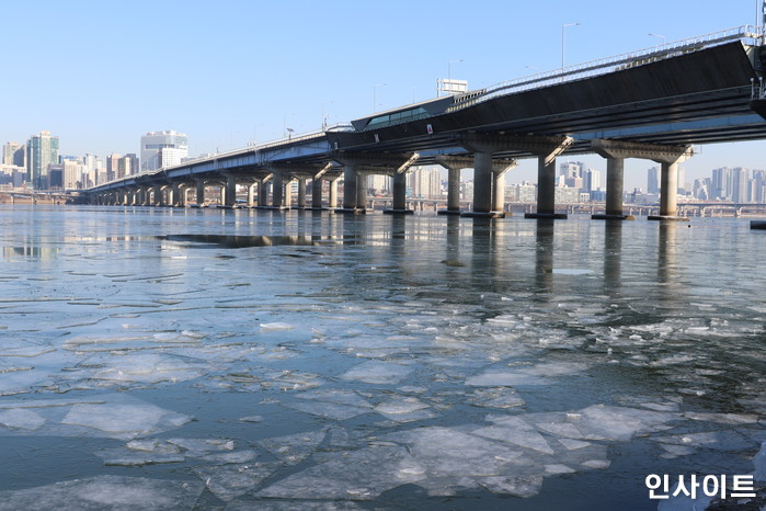 내일(20일)부터 올겨울 가장 긴 한파... “최소 엿새간 강풍 동반한 극한 추위”