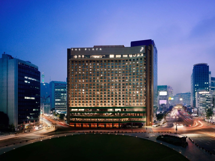 01. 더 플라자 전경.jpg