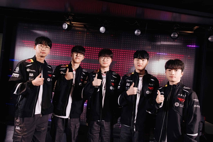 # 참고자료 1. 개막 주차 2연승을 기록한 T1.jpg