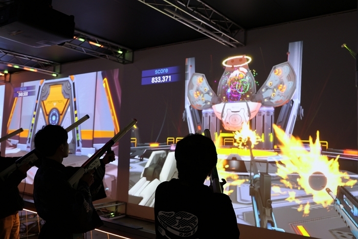 사진6. ‘헤세드’ 미니게임을 체험하는 유저들.JPG