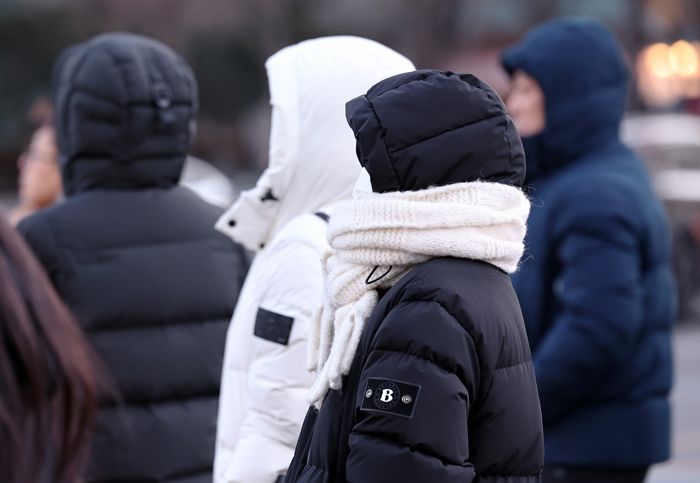 “오늘보다 더 춥다”... 내일(22일) 아침 영하 19도, 제주 25㎝ 폭설