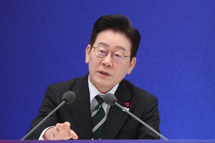 origin_이재명대통령신년기자회견답변 (1).jpg