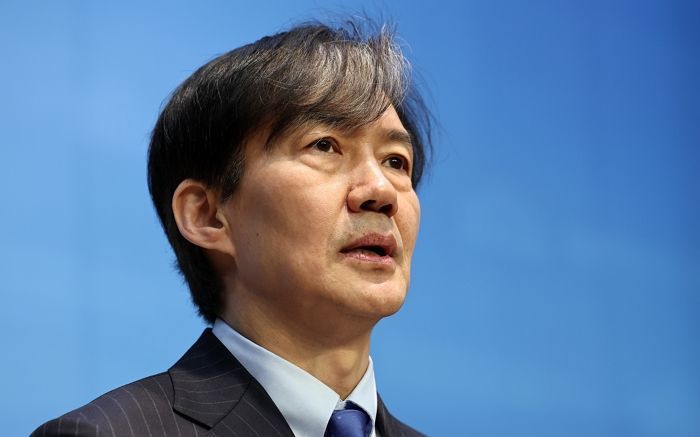 조국 “장동혁·한동훈, 도토리 키재기... 싸우다 같이 망한다”