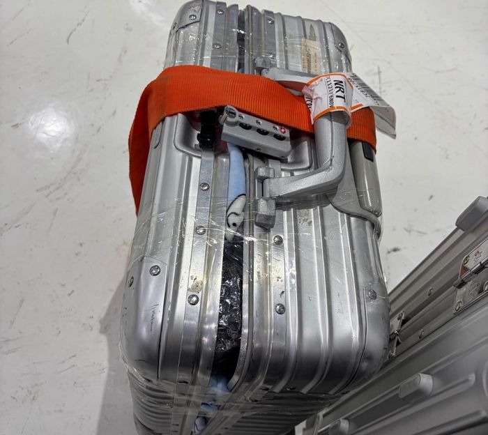 200만원 ‘리모와 캐리어’ 박살 났는데 보상은 2만원?... 제주항공 응대에 ‘분통’