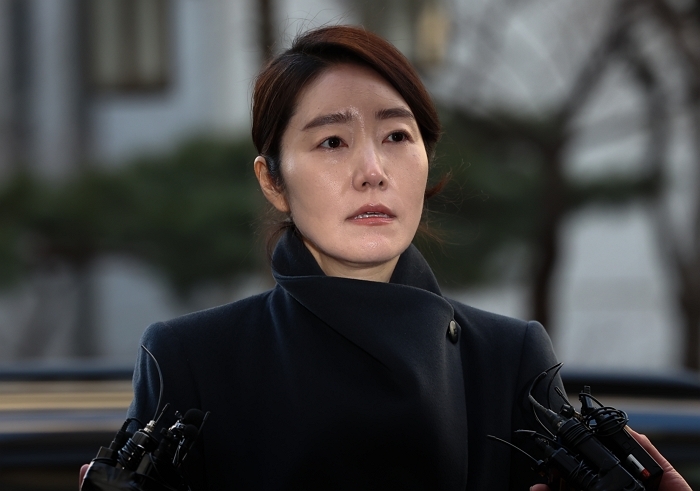 강선우 “쇼핑백 받았지만 돈 몰랐다”... 김경, 추가 헌금 의혹