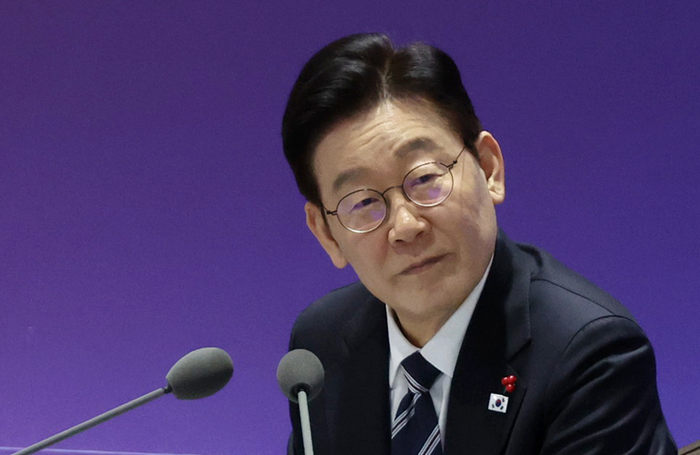 이재명 대통령 “직접 격려 갈 것”... 캄보디아 ‘스캠’ 조직 73명 압송한 공직자들 향해 극찬