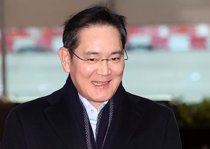 임원들에게 故 이건희 ‘샌드위치론’ 강의한 이재용 회장... ‘찐경고’ 나온 이유는