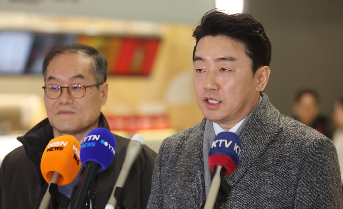 origin_방산협력논의위해고위급인사캐나다로 (1).jpg